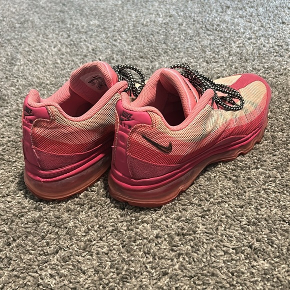Pink nike vapormax shoes - Picture 7 of 7
